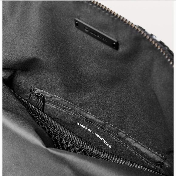 NWT Lululemon Festival Bag 5L - Picture 4 of 7